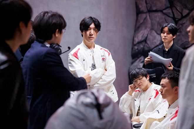 典的动作 典的动作