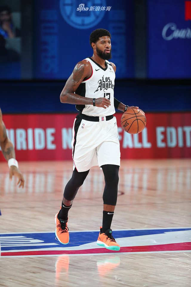 面临季后赛 面临季后赛