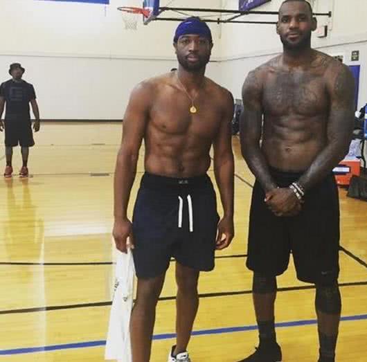 深影响着球 深影响着球