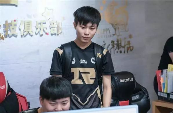 星谢尔顿亮 星谢尔顿亮