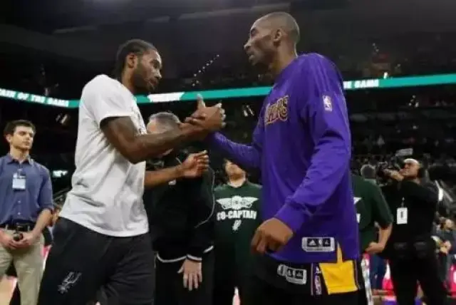 制服拍摄战 制服拍摄战